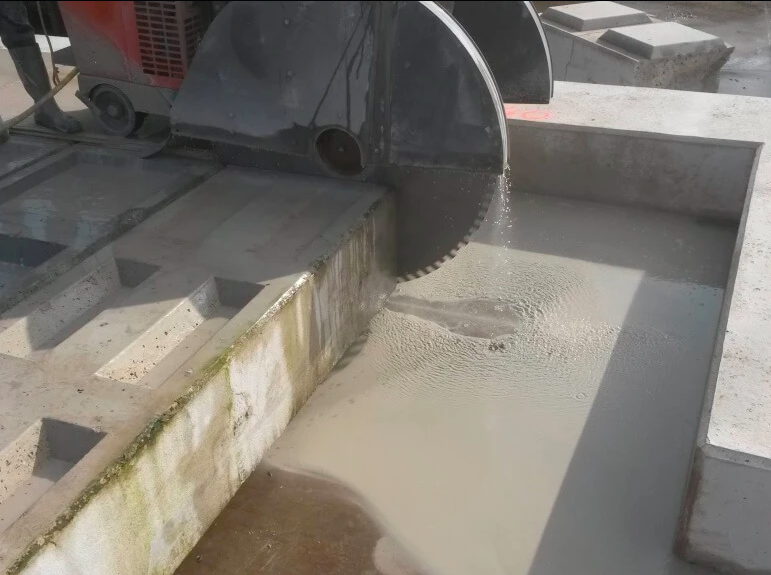Beton zagen Betonit